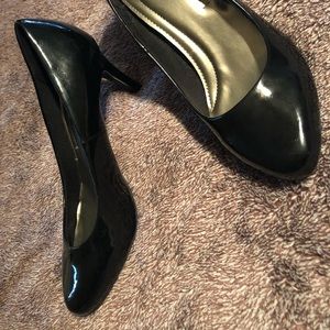 Comfort Plus Shiny Black 3 Inch Heels